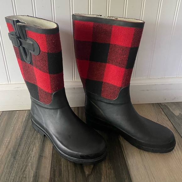 Red plaid Rain boots sz 7 - Picture 2 of 4